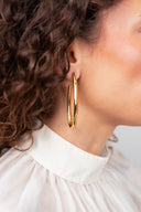 Lott Gouden Oorbellen Sculpted Front Loop L