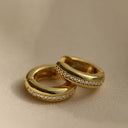 Karma Oorbellen Hinged Hoops Plain ELLINOR sfeer