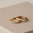 Karma Oorbellen Plain Hinged Hoops Round Zirconia sfeer