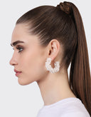 Olivia Dar Witte Oorbellen Flower Hoops Small White