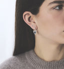 Anna + Nina Small Twisted Hoop Oorbel